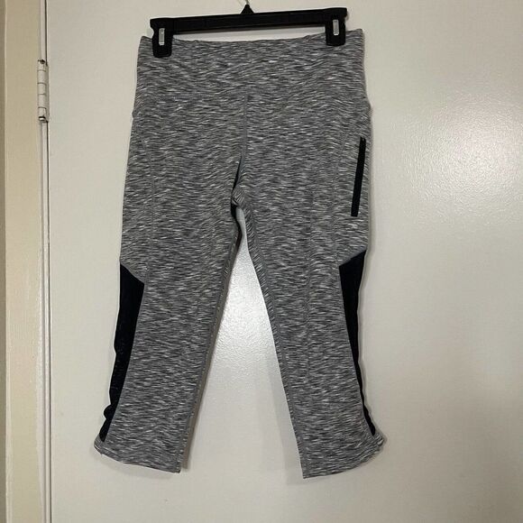 LULULEMON space dye gray capri workout mesh side yoga leggings size US 6 - Picture 1 of 6